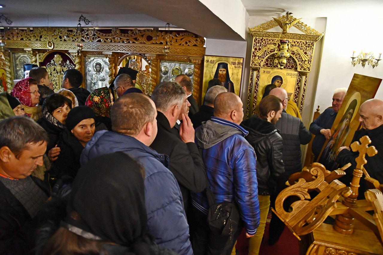 Foto: Constantin Ciofu Sfântul Ierarh Iosif cel Milostiv, serbat la Mănăstirea Hadâmbu