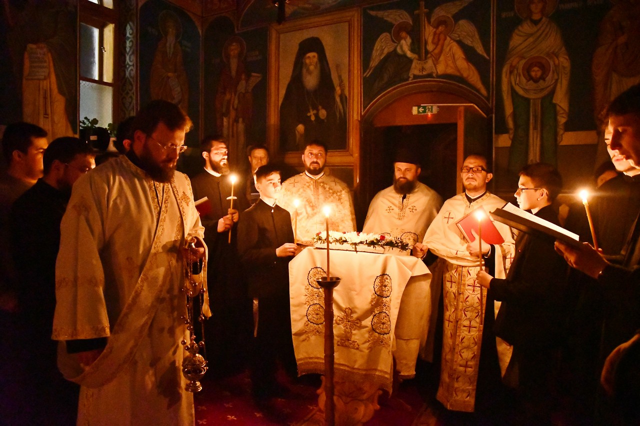 Parohia Sasca Nouă şi-a cinstit ocrotitorii