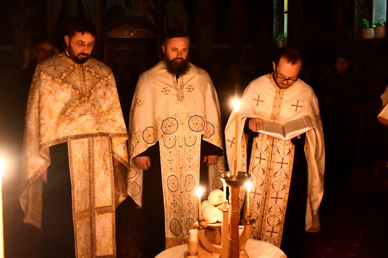 Parohia Sasca Nouă şi-a cinstit ocrotitorii