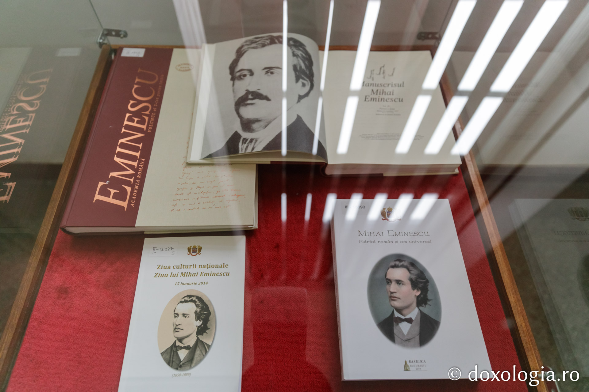 „Bădia Mihai” - Mihai Eminescu, neuitat şi cinstit de studenţii teologi ieşeni