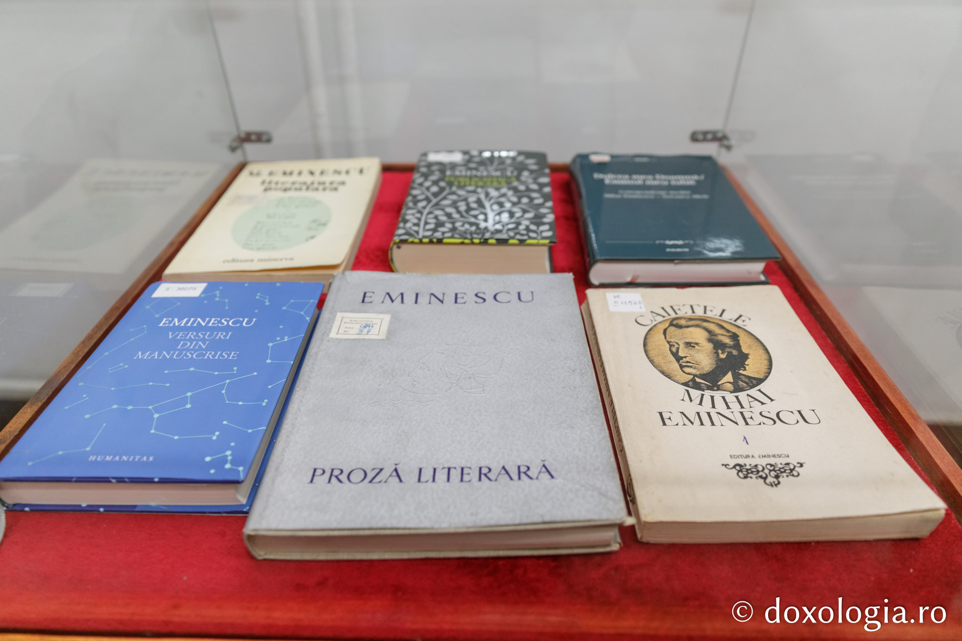 „Bădia Mihai” - Mihai Eminescu, neuitat şi cinstit de studenţii teologi ieşeni