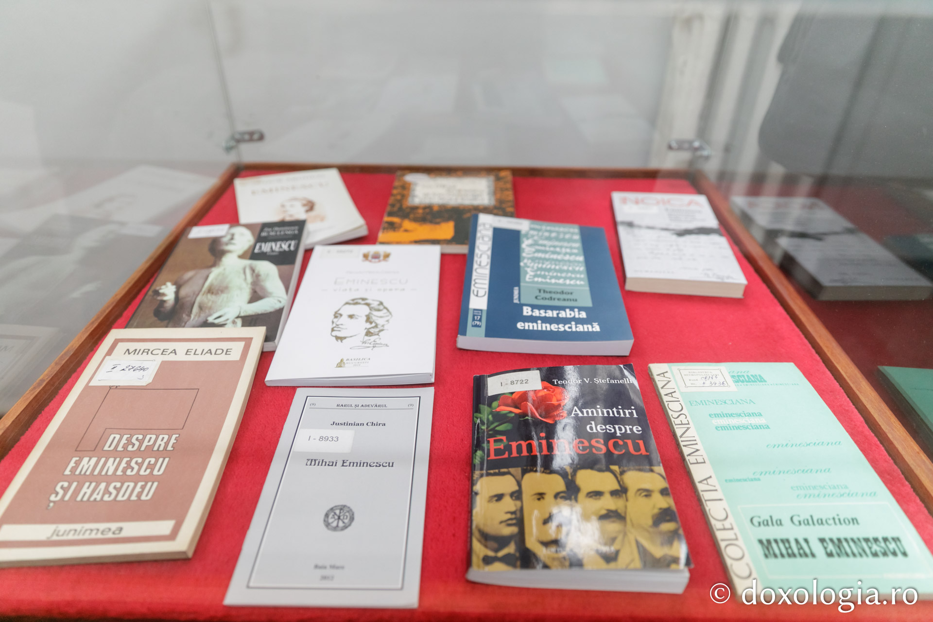 „Bădia Mihai” - Mihai Eminescu, neuitat şi cinstit de studenţii teologi ieşeni