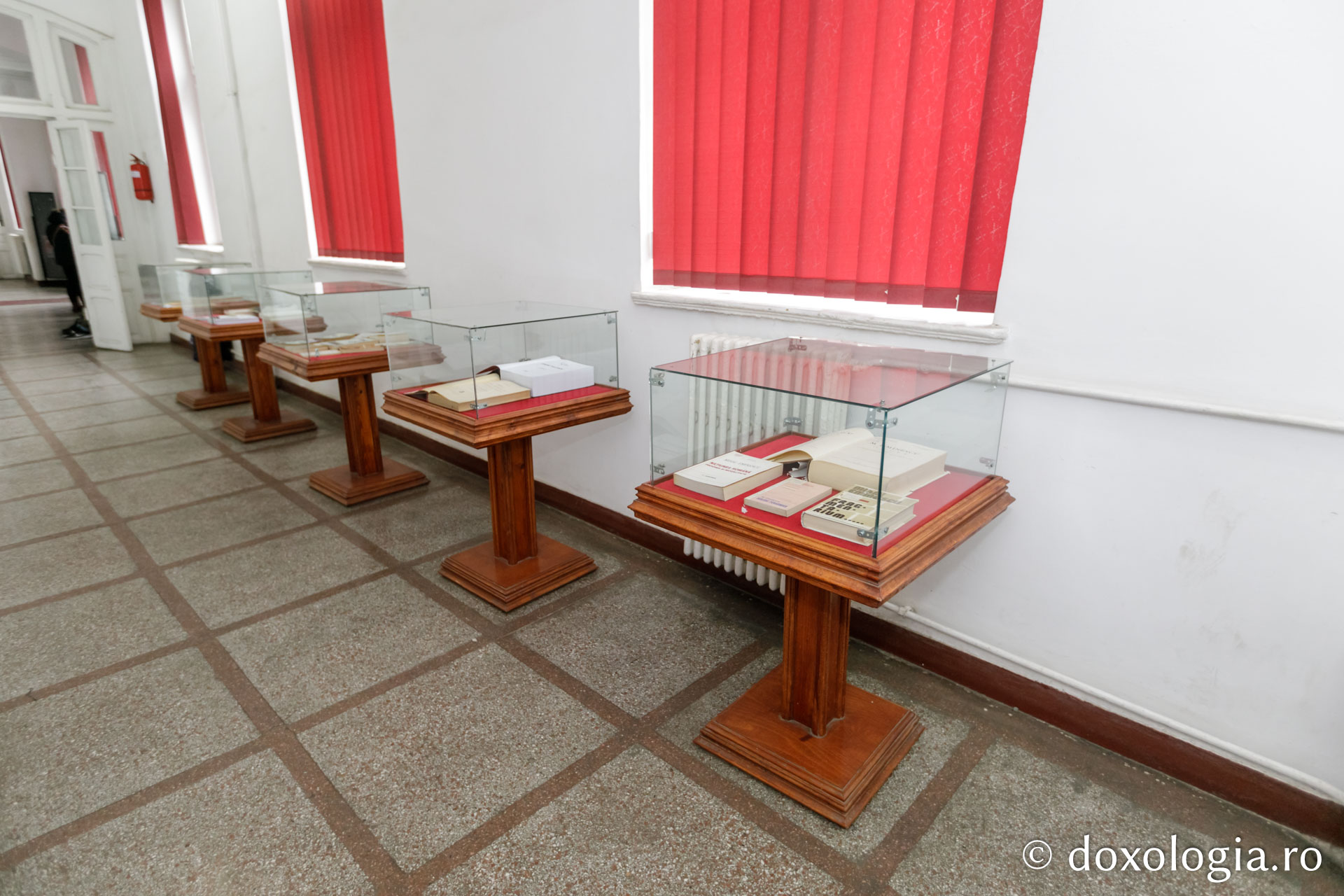 „Bădia Mihai” - Mihai Eminescu, neuitat şi cinstit de studenţii teologi ieşeni