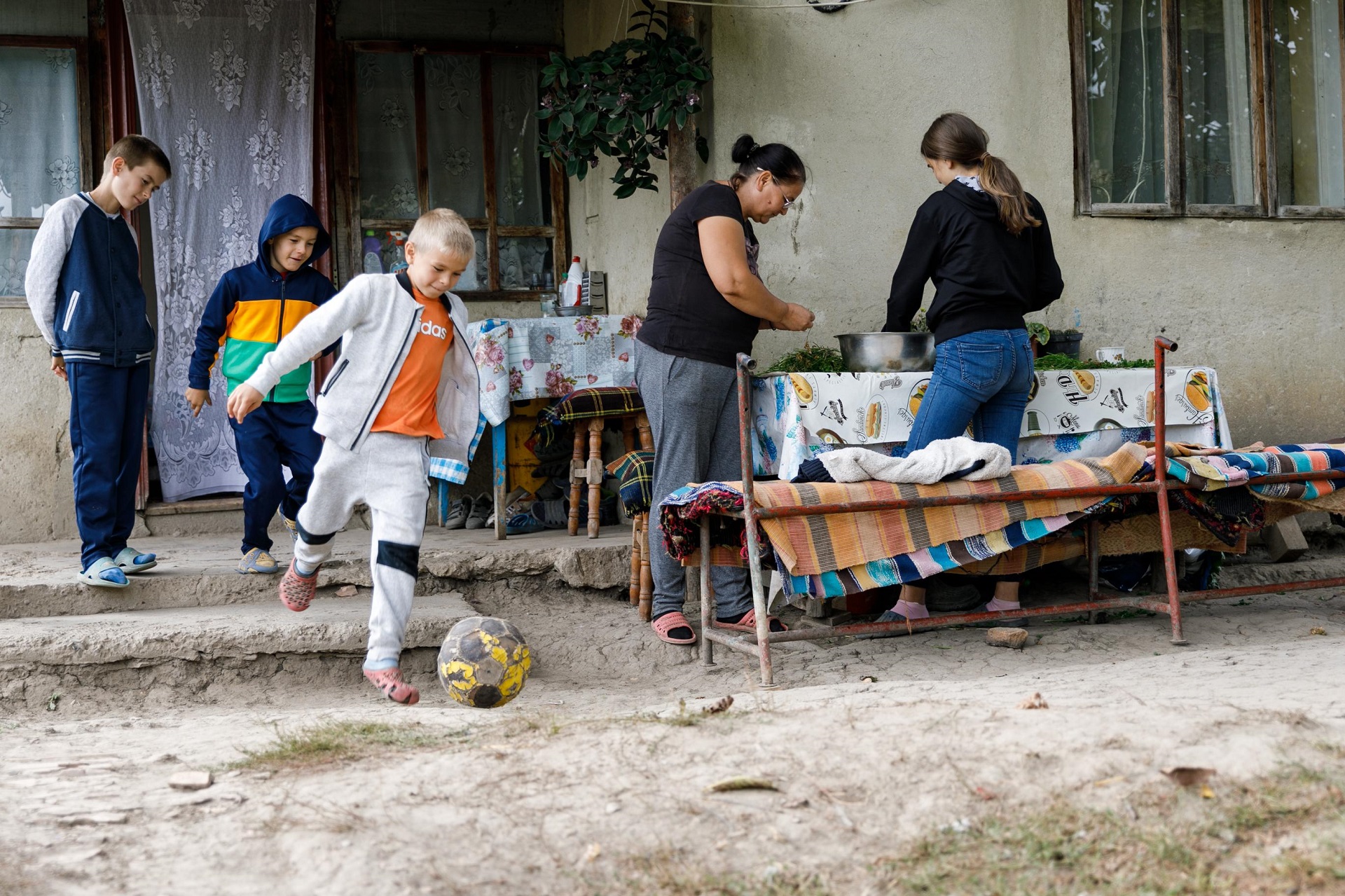 Echipa familiei Baciu – 10 copii pe pământ și un rugător în Ceruri