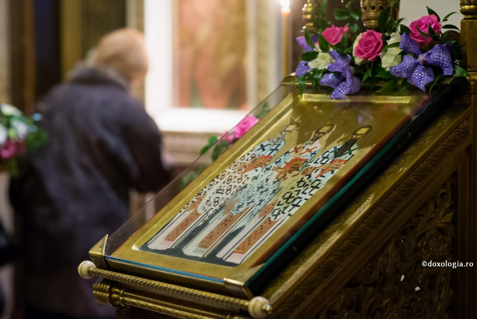 Program: Procesiune cu Moaștele Sfinților Trei Ierarhi la Patriarhie