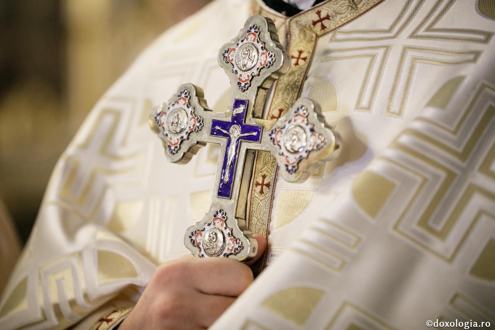 Iubiţi pe vrăjmaşii voştri!