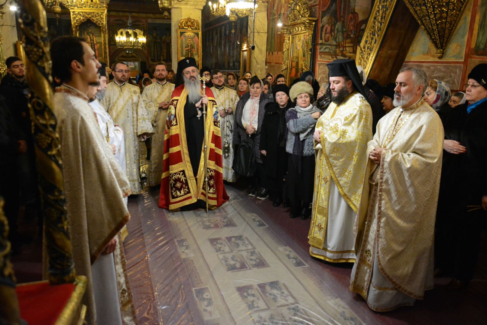 Ajunul Bobotezei la Mănăstirea Golia din Iași: „Dragostea îl ajută pe om să desăvârșească prezența Duhului Sfânt în el”