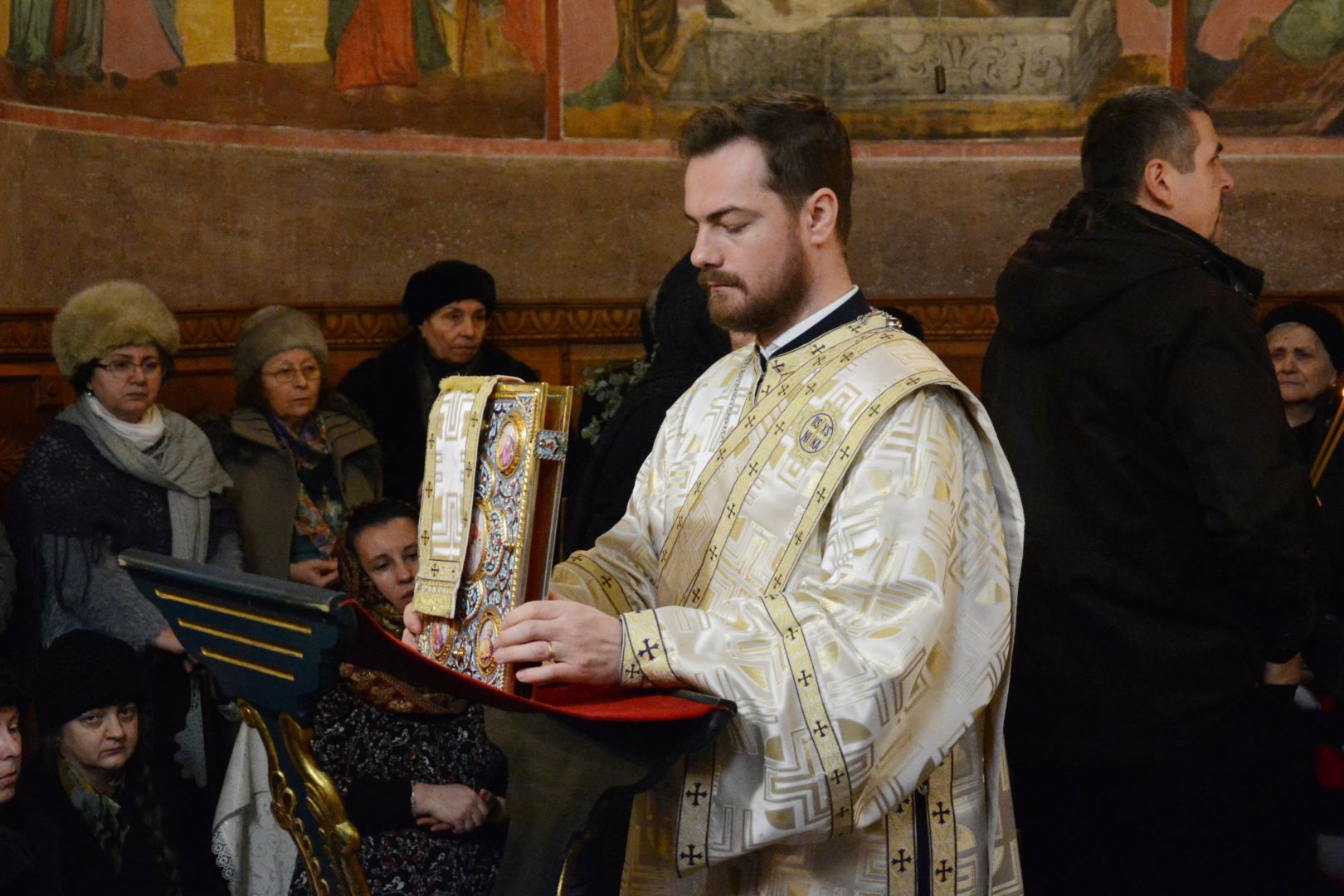 Ajunul Bobotezei la Mănăstirea Golia din Iași: „Dragostea îl ajută pe om să desăvârșească prezența Duhului Sfânt în el”