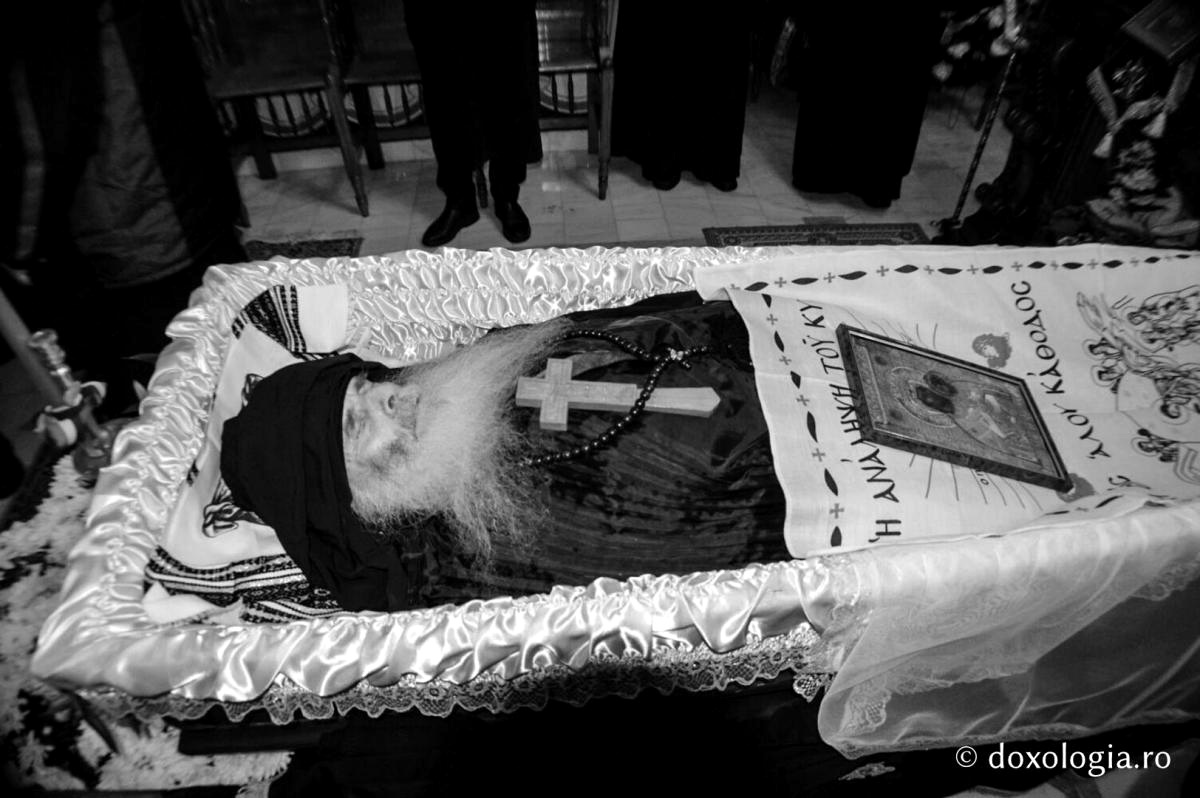 Trei ani fără părintele Proclu, pustnicul din munții Neamțului