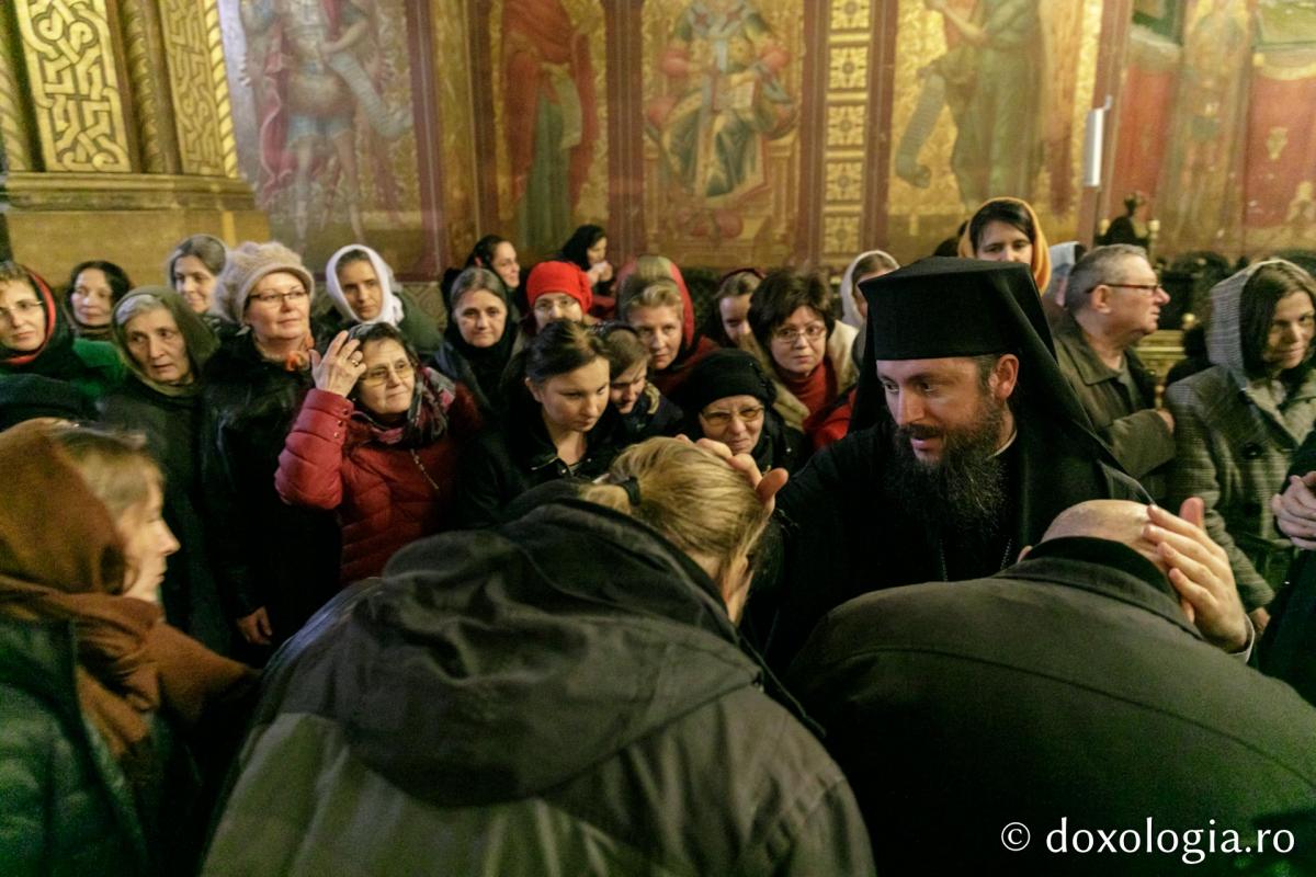 Slujbe arhierești dedicate hramului, la „bijuteria arhitectonică a capitalei Moldovei” - Mănăstirea „Sfinții Trei Ierarhi”