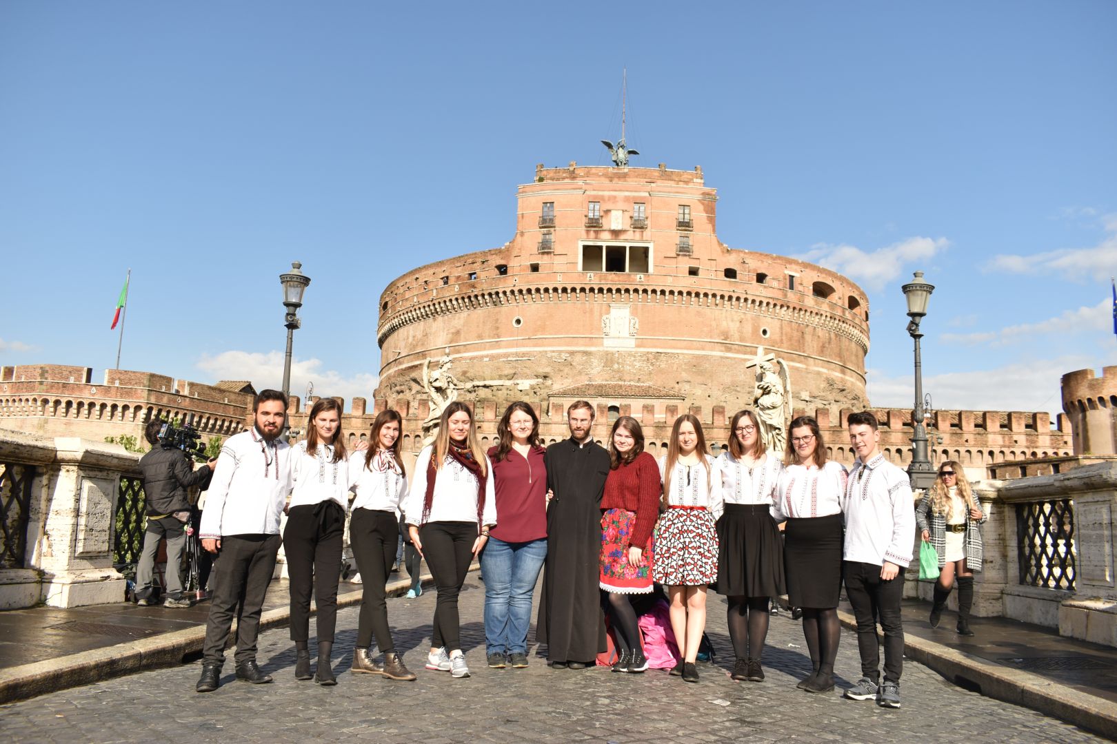 Gând de mulțumire pentru cel mai mare dar din liceu: grupul „Prietenii Sfinților Trei Ierarhi”