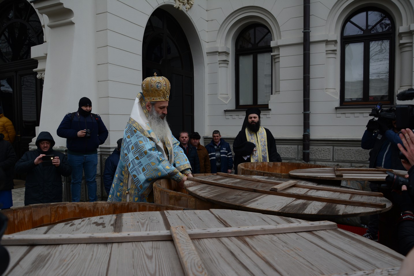 Slujba Bobotezei la Catedrala Mitropolitană din Iași: „Să fiți iubiți de Dumnezeu!”
