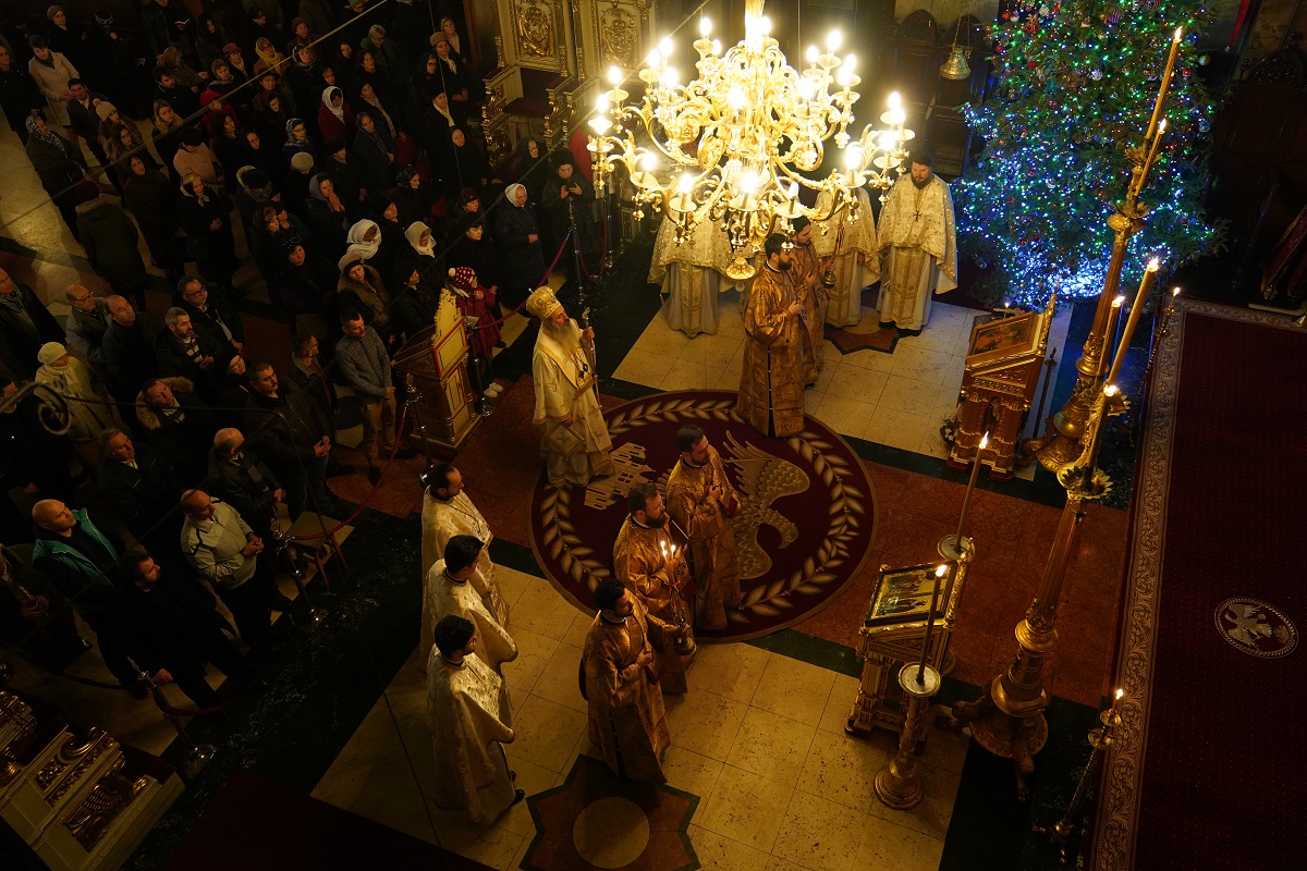 Foto: Bogdan Bulgariu Cumpăna dintre ani, serbată prin rugăciune la Iași: „Fratele nostru este raiul sau iadul nostru”