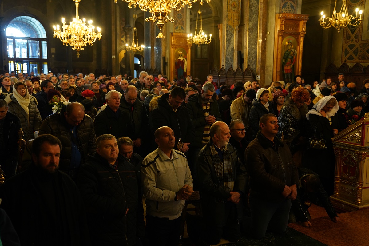 Foto: Bogdan Bulgariu Cumpăna dintre ani, serbată prin rugăciune la Iași: „Fratele nostru este raiul sau iadul nostru”