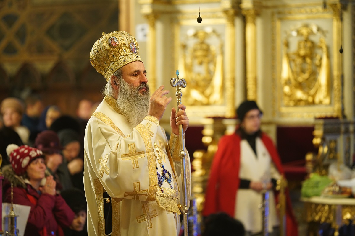 Foto: Bogdan Bulgariu Cumpăna dintre ani, serbată prin rugăciune la Iași: „Fratele nostru este raiul sau iadul nostru”