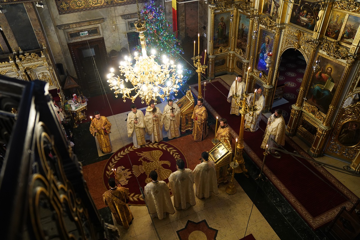 Foto: Bogdan Bulgariu Cumpăna dintre ani, serbată prin rugăciune la Iași: „Fratele nostru este raiul sau iadul nostru”