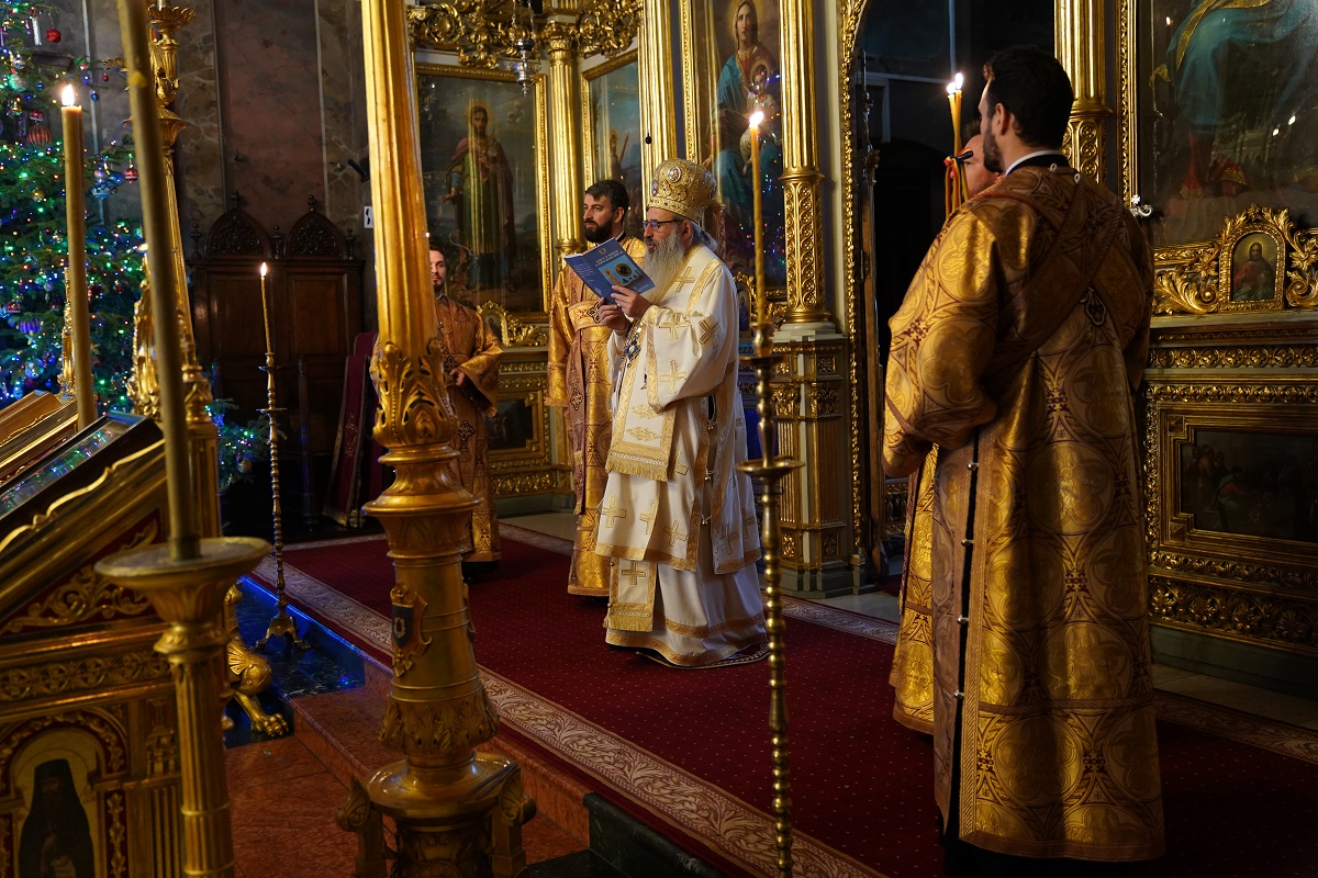 Foto: Bogdan Bulgariu Cumpăna dintre ani, serbată prin rugăciune la Iași: „Fratele nostru este raiul sau iadul nostru”