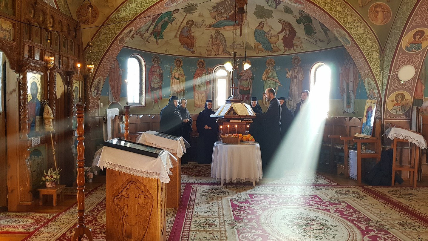 Binecuvântare pentru bătrânii de la Căminul „Sfântul Ioan cel Nou de la Suceava”