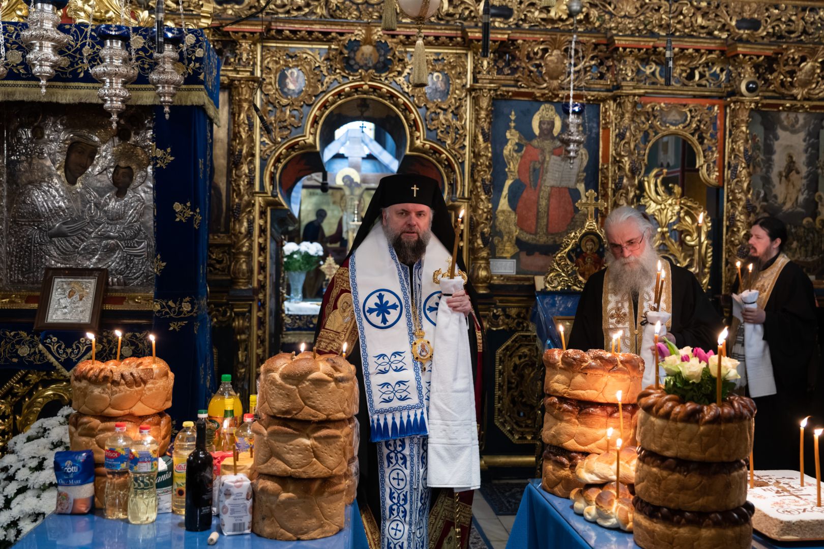 Mitropolitul celor două Americi a slujit la Mănăstirea Putna