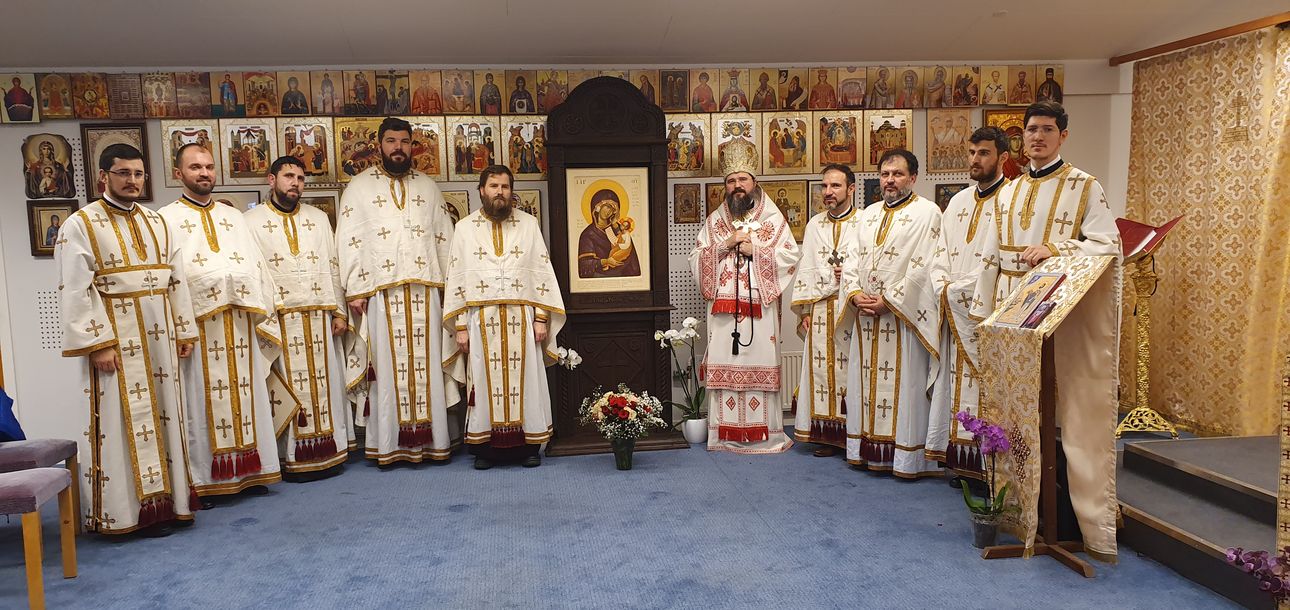 PS Macarie: „Durerea Maicii Domnului lângă crucea Fiului ei a depășit orice durere de mamă din lumea aceasta” PS Macarie: „Durerea Maicii Domnului lângă crucea Fiului ei a depășit orice durere de mamă din lumea aceasta”