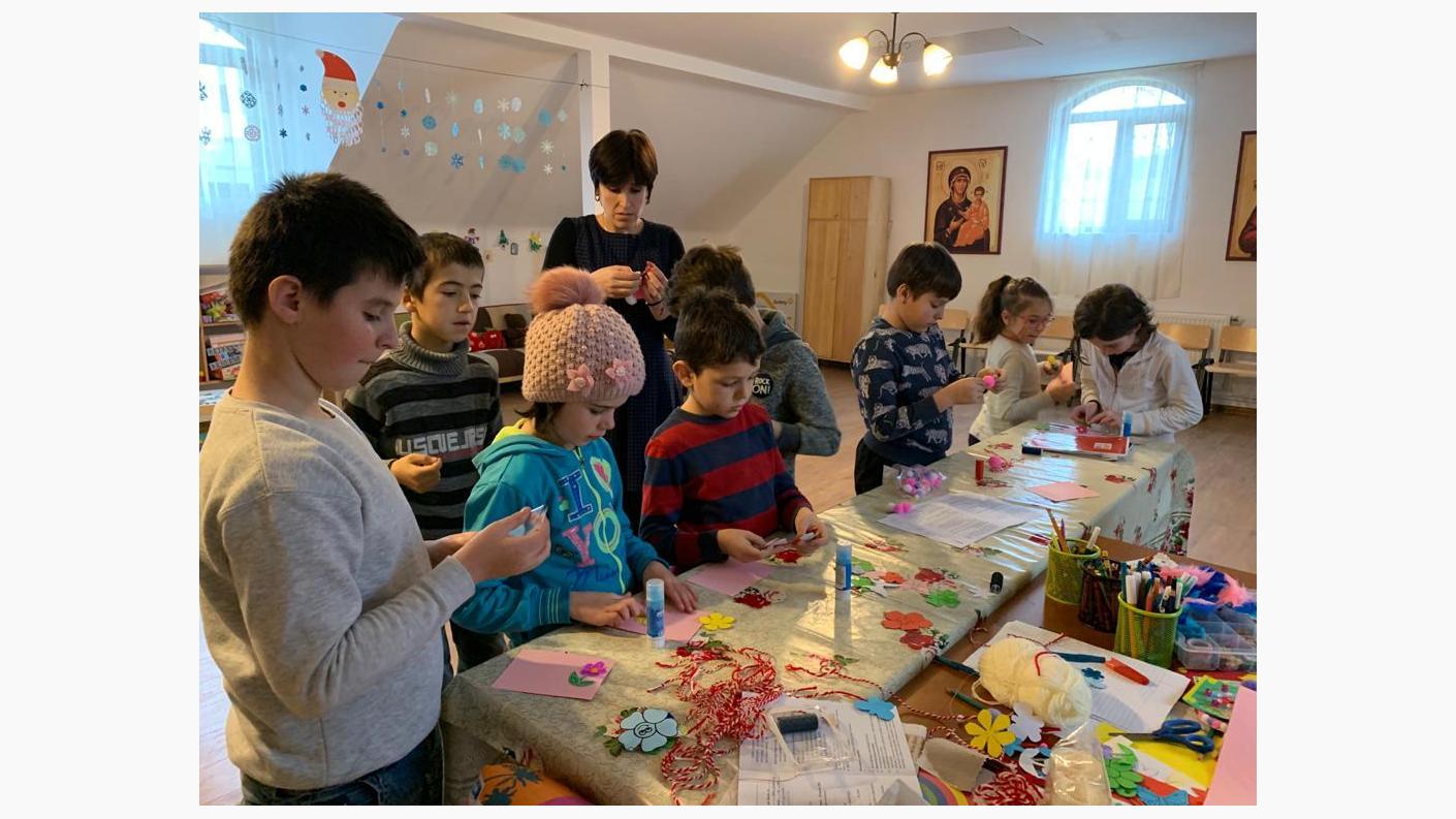 Târg caritabil de Mărțișor, în Parohia Cernu