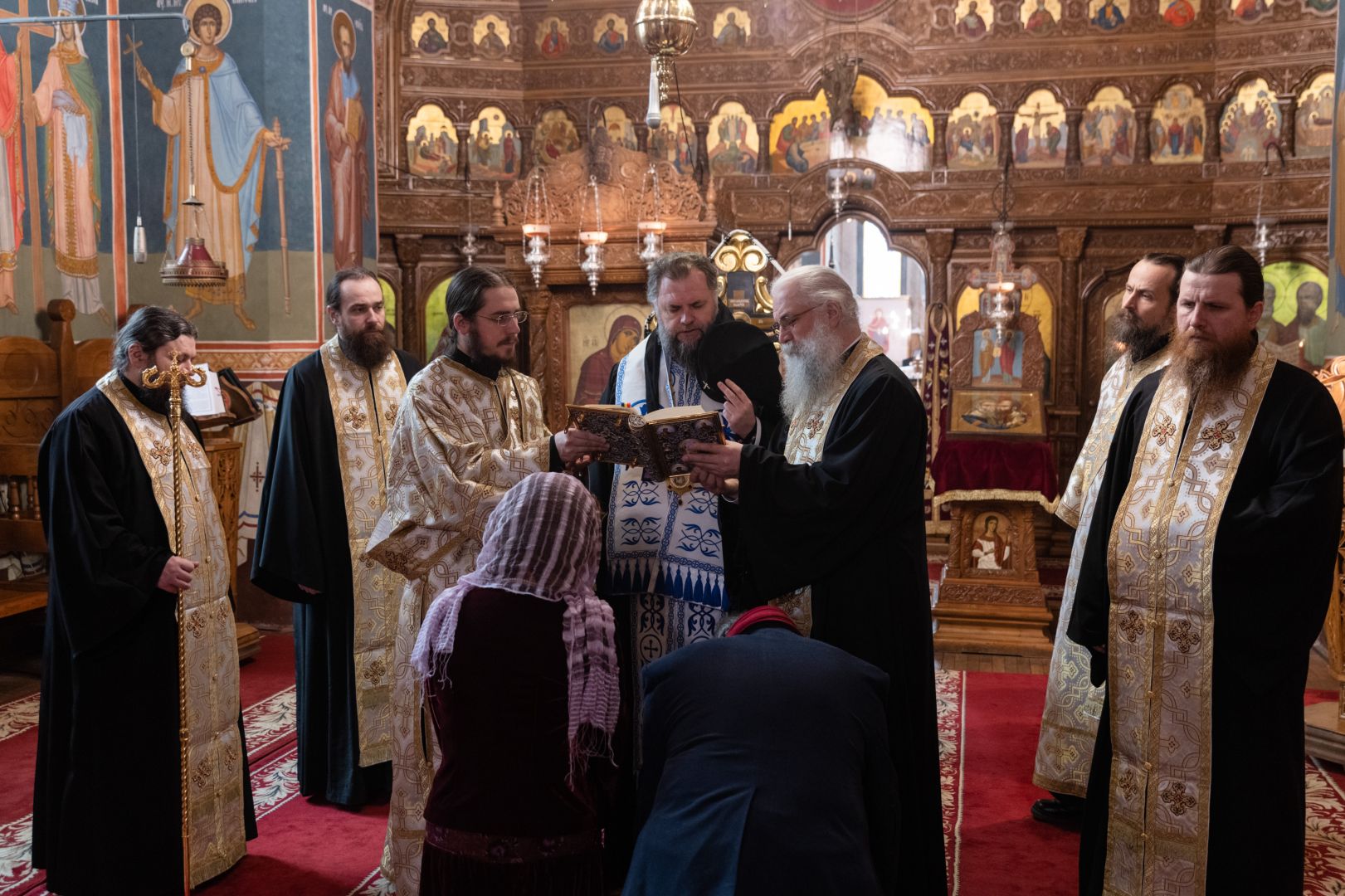 Mitropolitul celor două Americi a slujit la Mănăstirea Putna