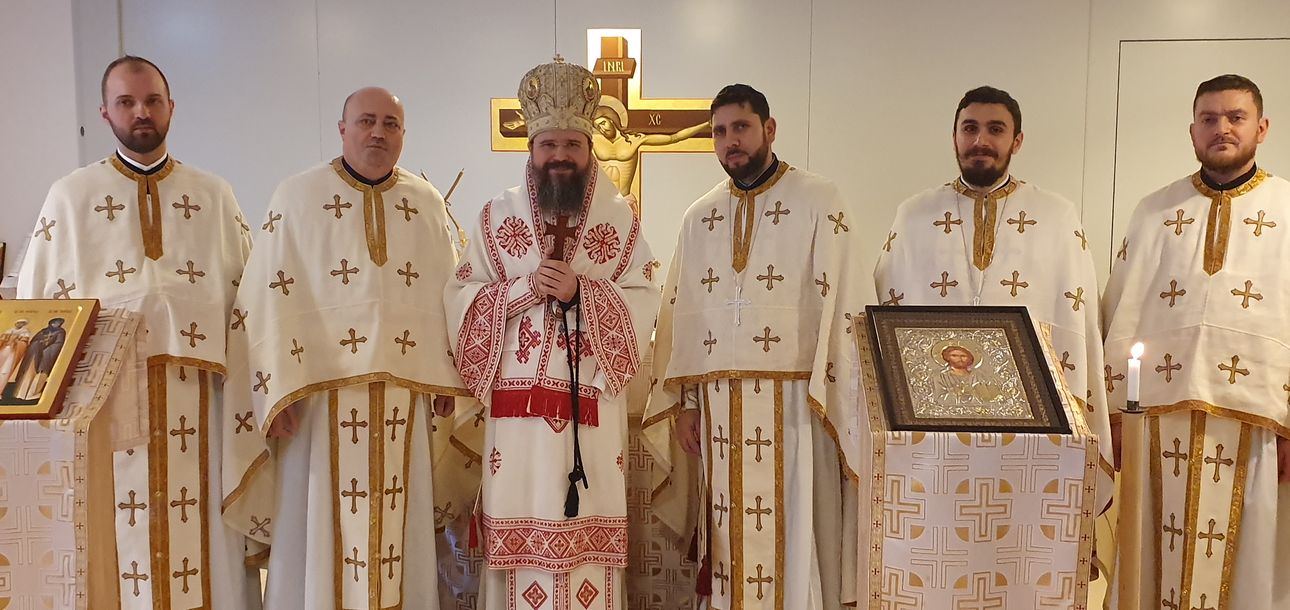 PS Macarie: „Durerea Maicii Domnului lângă crucea Fiului ei a depășit orice durere de mamă din lumea aceasta” PS Macarie: „Durerea Maicii Domnului lângă crucea Fiului ei a depășit orice durere de mamă din lumea aceasta”