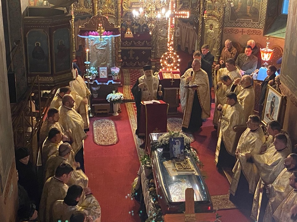 IPS Ioachim s-a rugat pentru preoţii Vasile Ilisei şi Emil Grosu