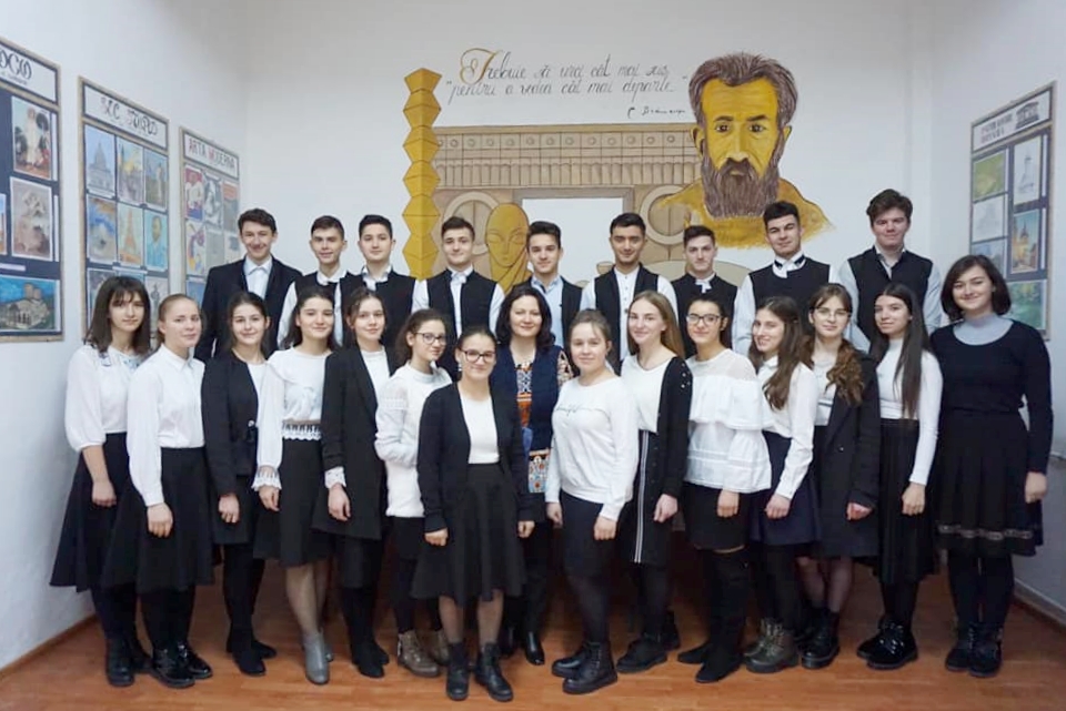 Elevii de la Mănăstirea Neamț concurează pentru Marele Premiu la Festivalul de Artă din Bitola - Macedonia