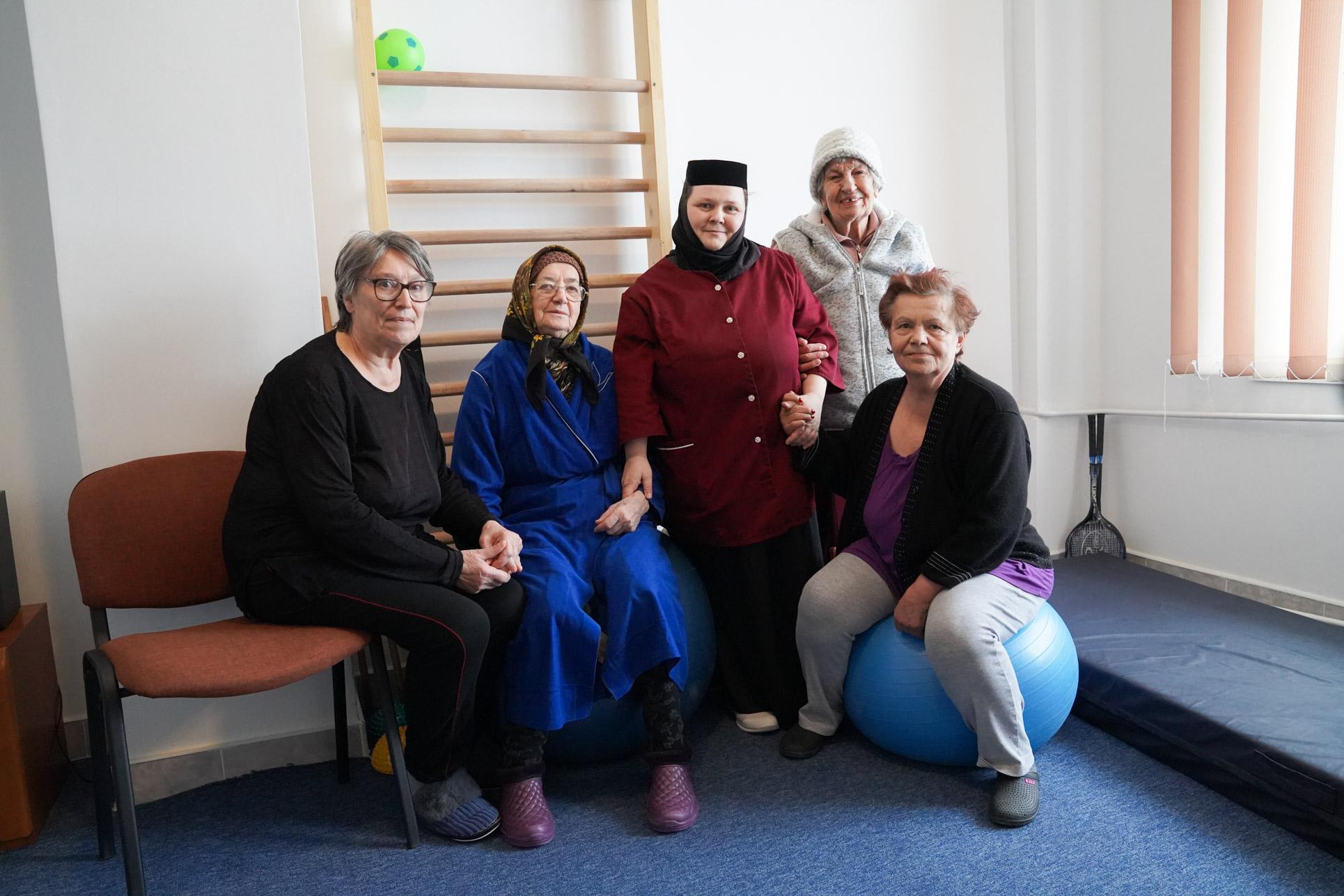 foto: Bogdan Bulgariu „Oricare mică bucurie a lor este și a mea” – interviu cu maica Haritina de la Centrul „Cuvioasa Nazaria” de la Văratec