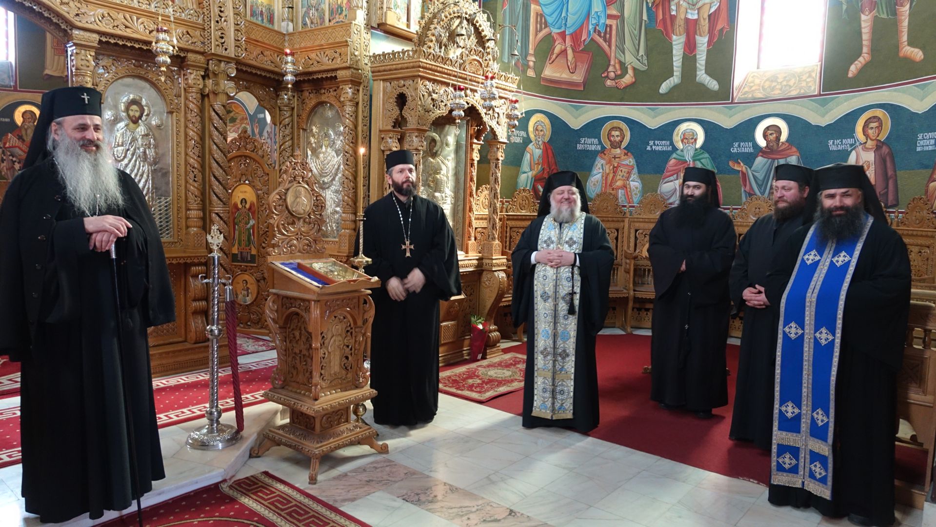 Părintele Mitropolit Teofan a slujit la Parohia Brustureț