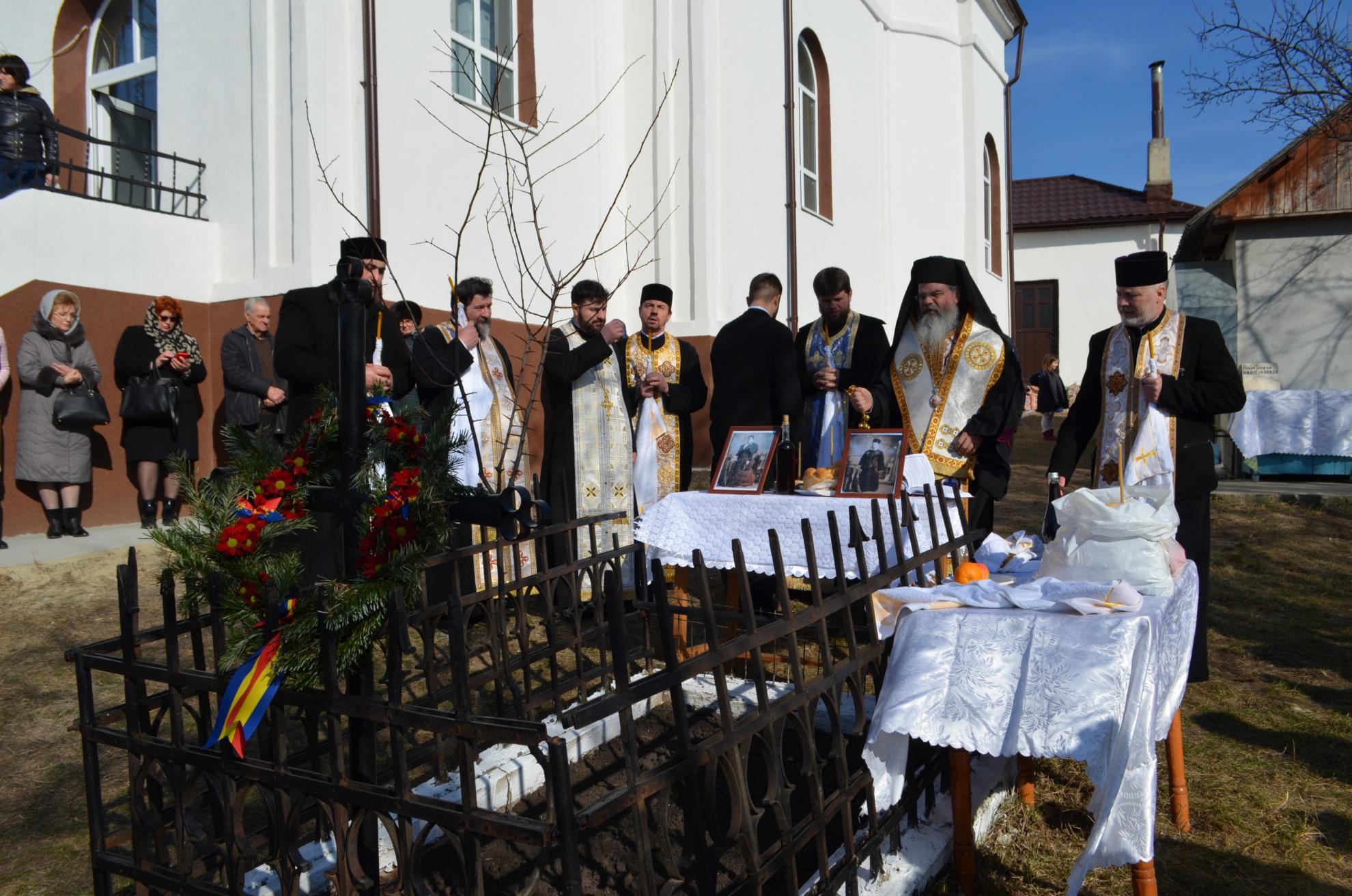 Liturghie arhierească în Parohia Crâng, Protopopiatul Bârlad Liturghie arhierească în Parohia Crâng, Protopopiatul Bârlad