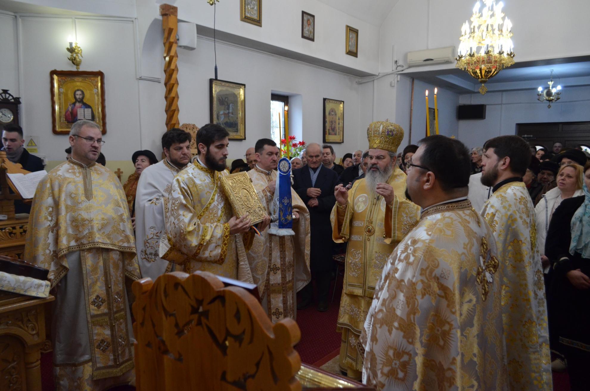 Liturghie arhierească la Biserica „Sfântul Ilie” din Huşi