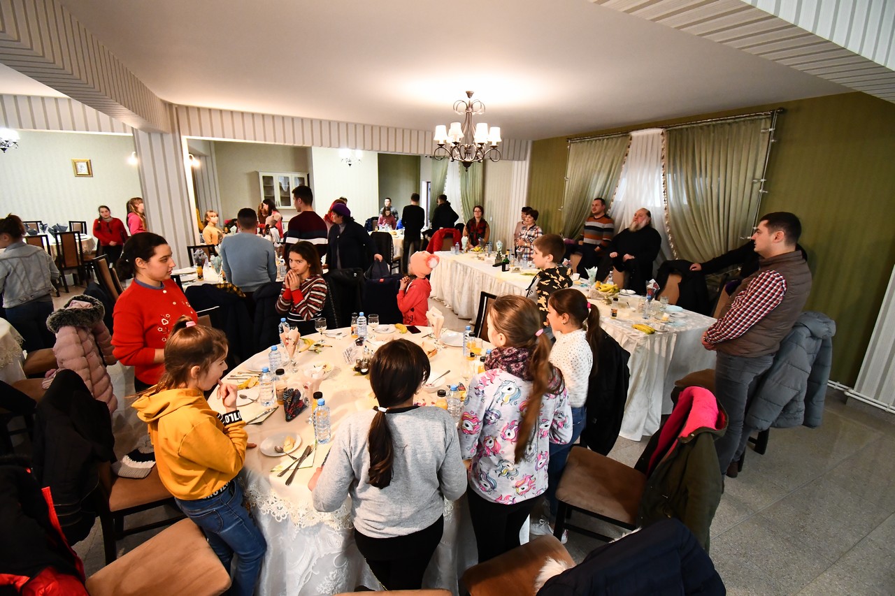 Bucurie prin pelerinaj pentru şcolarii din Andrieşeni