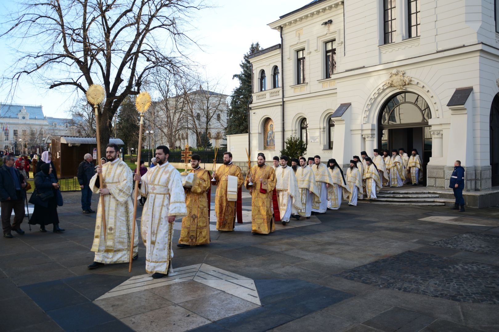 Cinci ierarhi și zeci de clerici au slujit la hramul istoric al Catedralei Mitropolitane din Iași