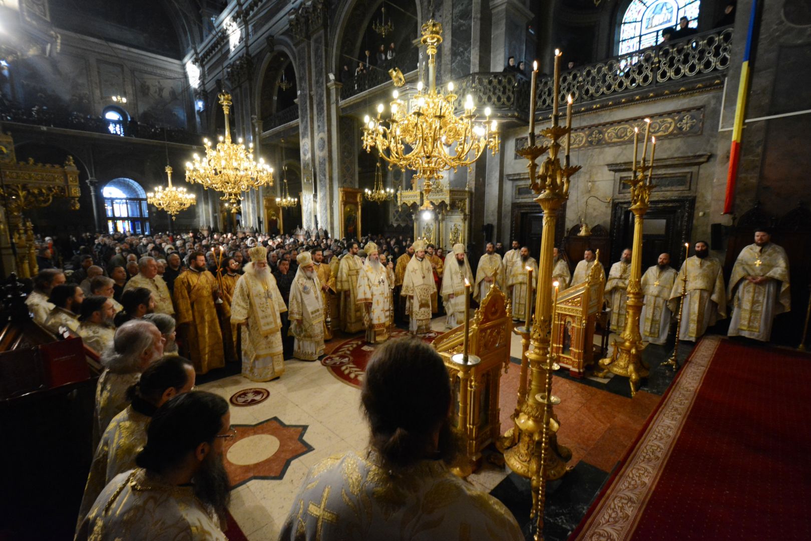 Cinci ierarhi și zeci de clerici au slujit la hramul istoric al Catedralei Mitropolitane din Iași