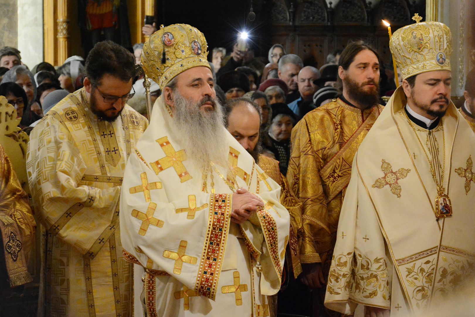 Cinci ierarhi și zeci de clerici au slujit la hramul istoric al Catedralei Mitropolitane din Iași
