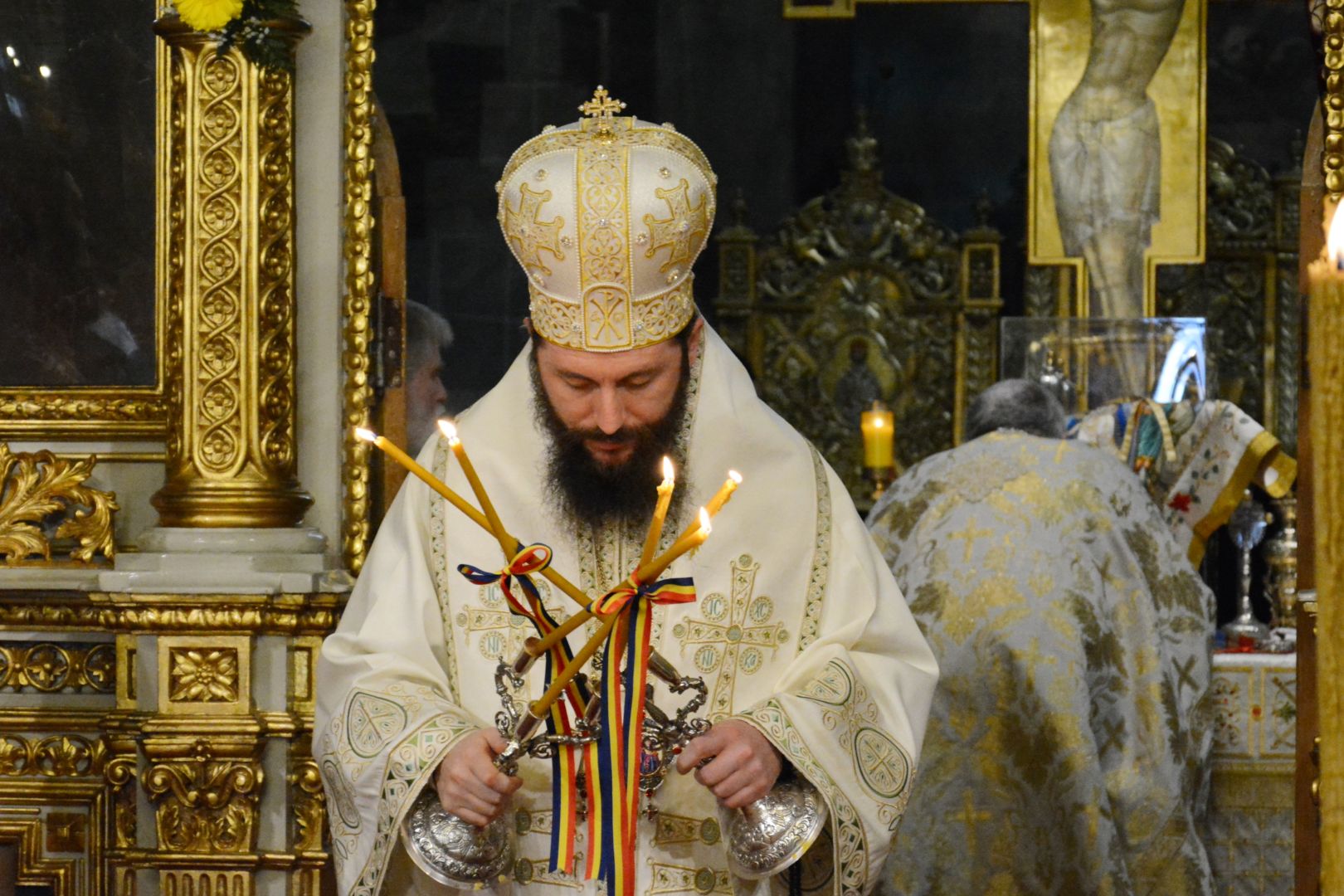 Cinci ierarhi și zeci de clerici au slujit la hramul istoric al Catedralei Mitropolitane din Iași