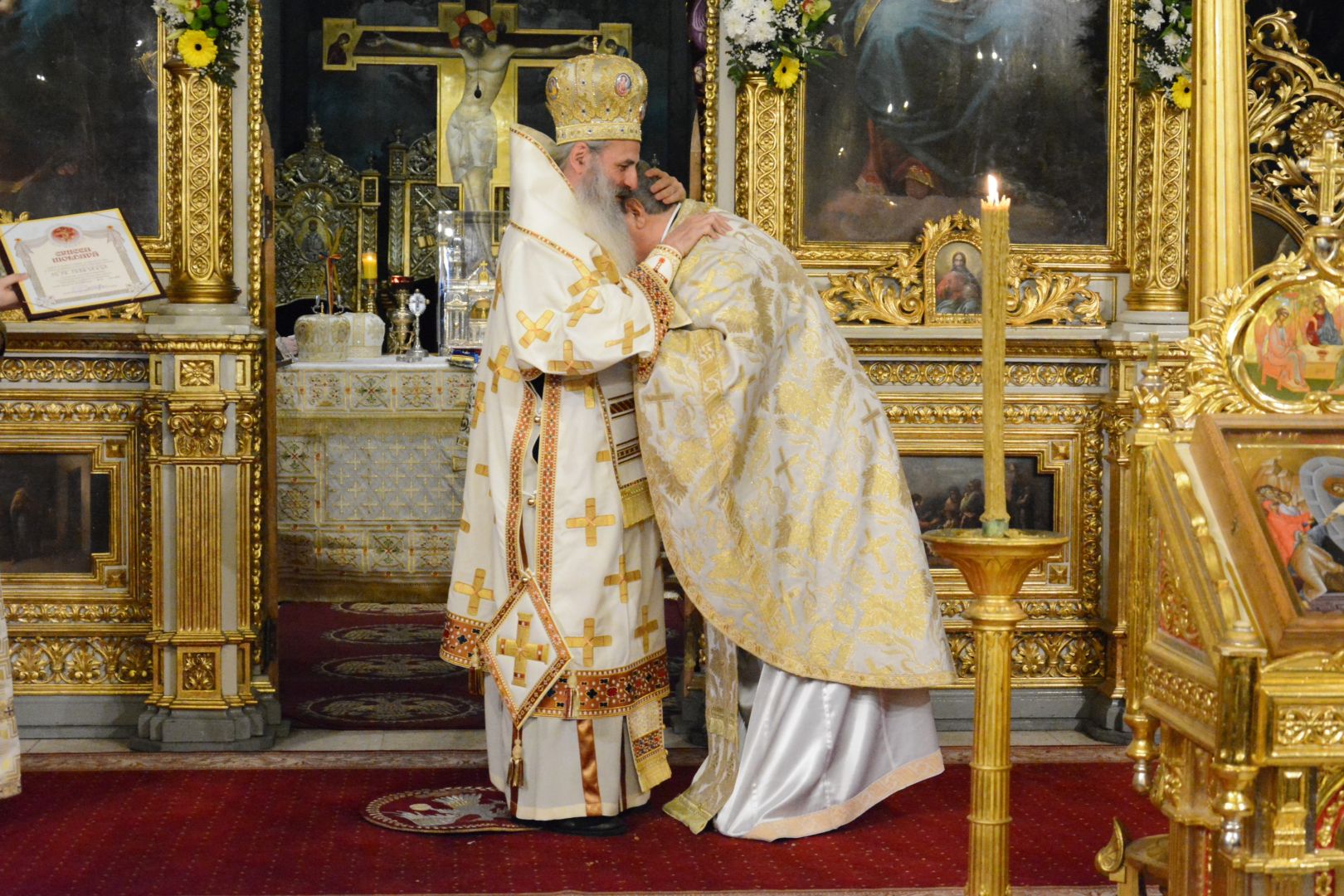 Cinci ierarhi și zeci de clerici au slujit la hramul istoric al Catedralei Mitropolitane din Iași