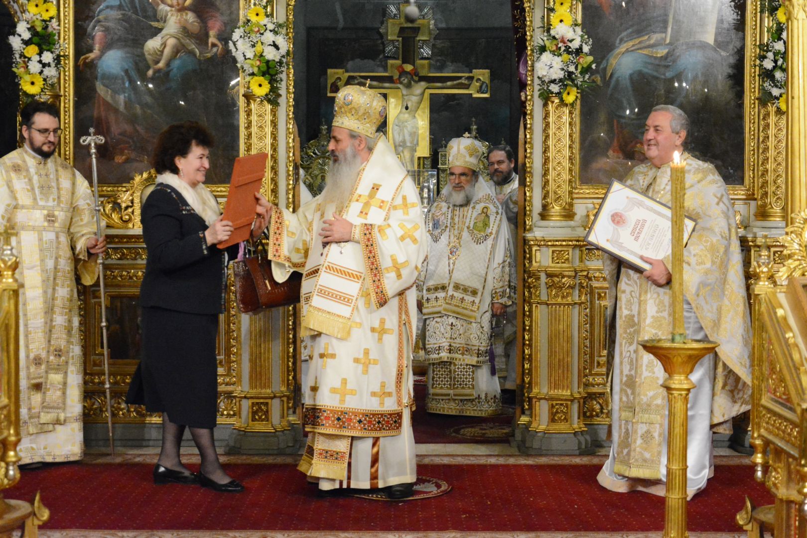 Cinci ierarhi și zeci de clerici au slujit la hramul istoric al Catedralei Mitropolitane din Iași