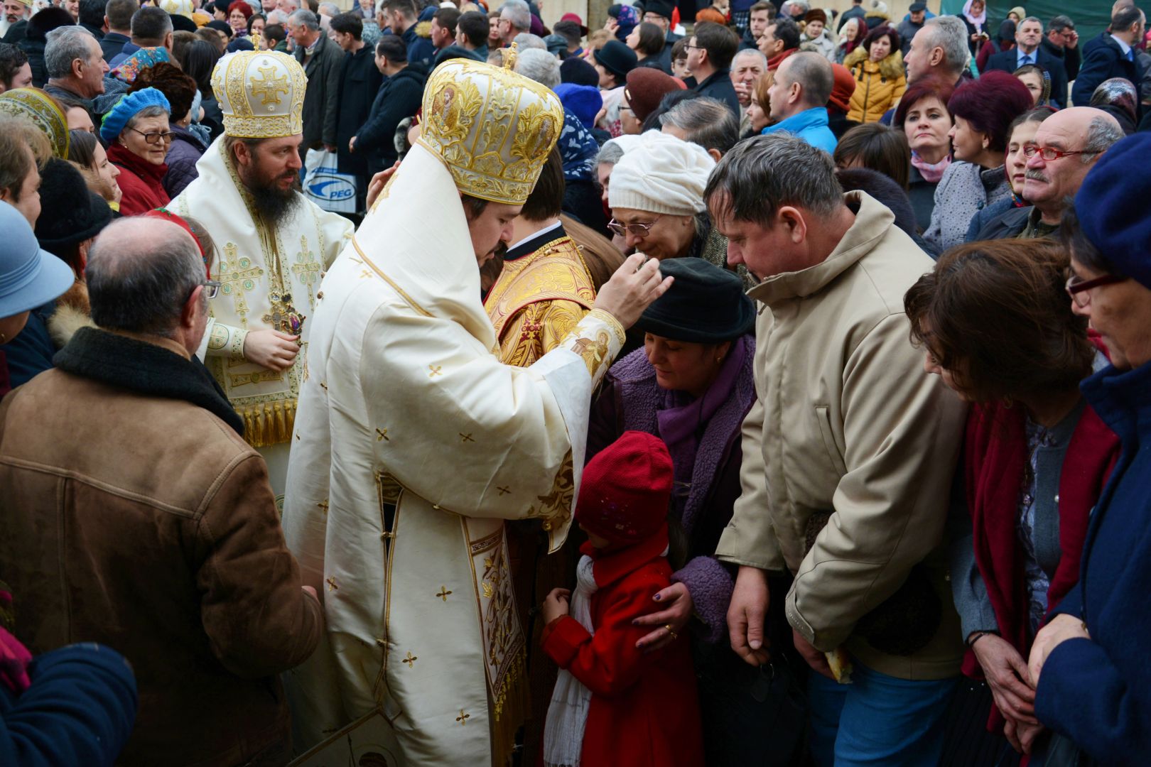 Cinci ierarhi și zeci de clerici au slujit la hramul istoric al Catedralei Mitropolitane din Iași