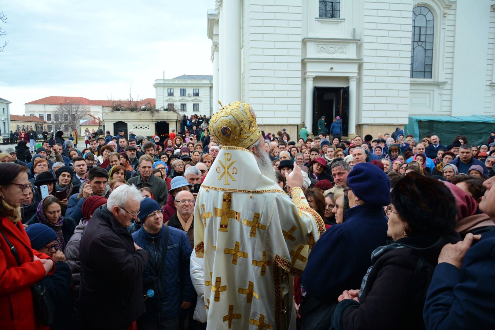 Cinci ierarhi și zeci de clerici au slujit la hramul istoric al Catedralei Mitropolitane din Iași