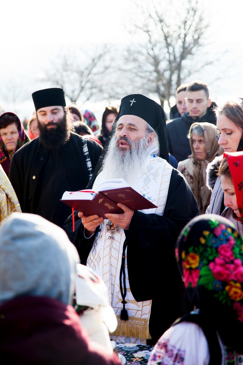 IPS Părinte Mitropolit Teofan, pe urmele părinților Cleopa Ilie și Paisie Olaru