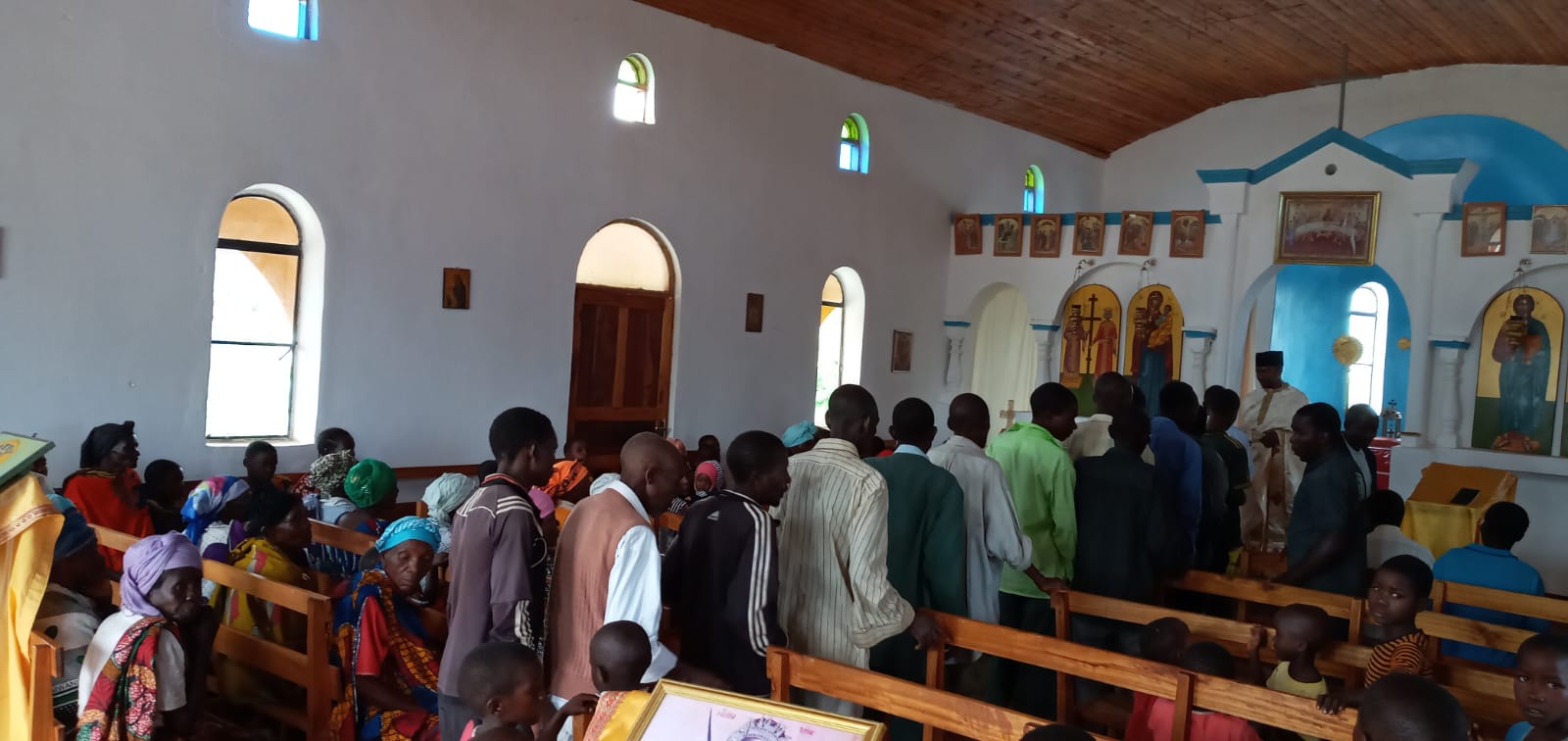 O porție de mâncare – bucuria de după Sfânta Liturghie