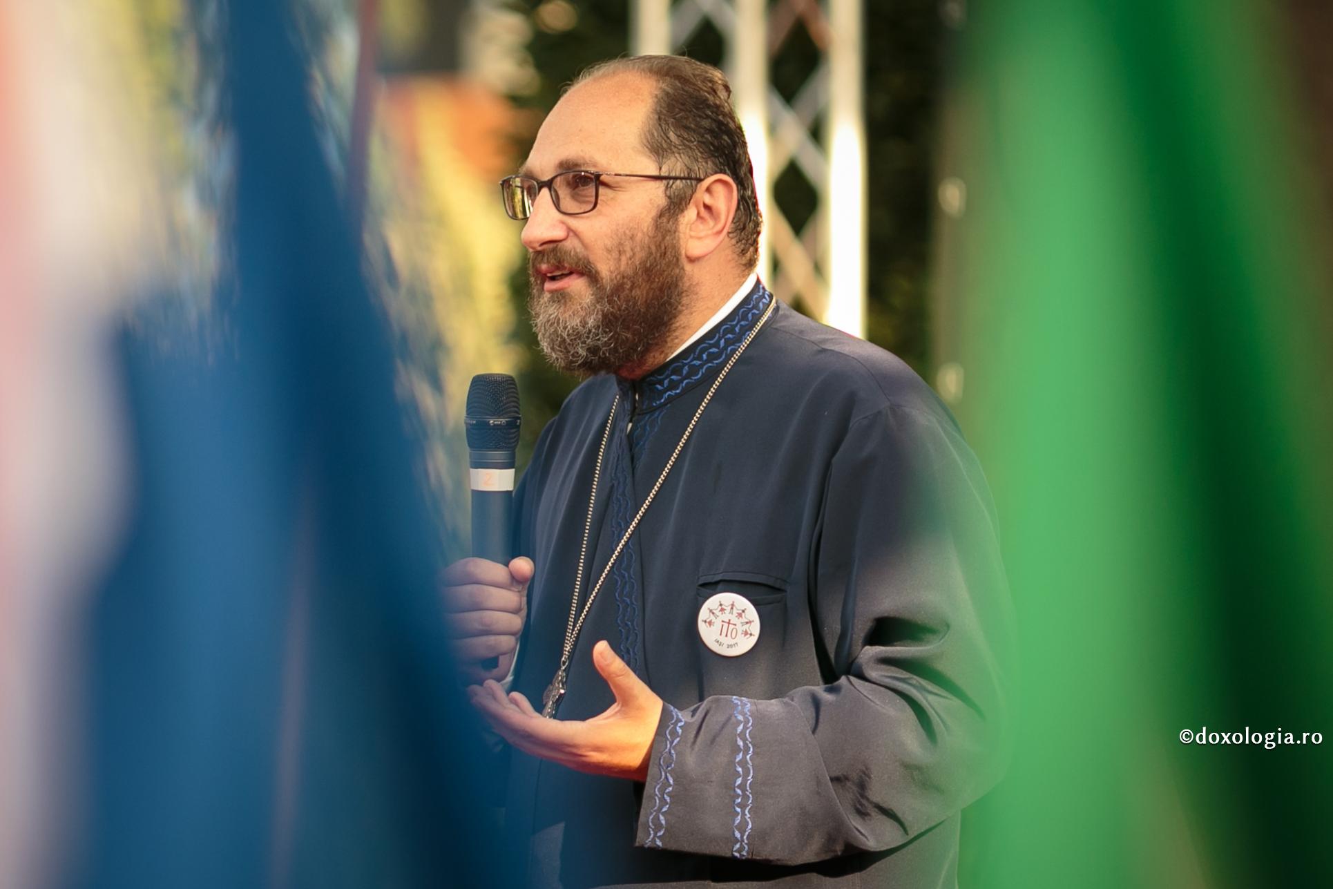 Dumnezeule, îți mulțumesc că nu sunt ca ceilalți oameni... (Luca 18.10-14) Dumnezeule, îți mulțumesc că nu sunt ca ceilalți oameni... (Luca 18.10-14)