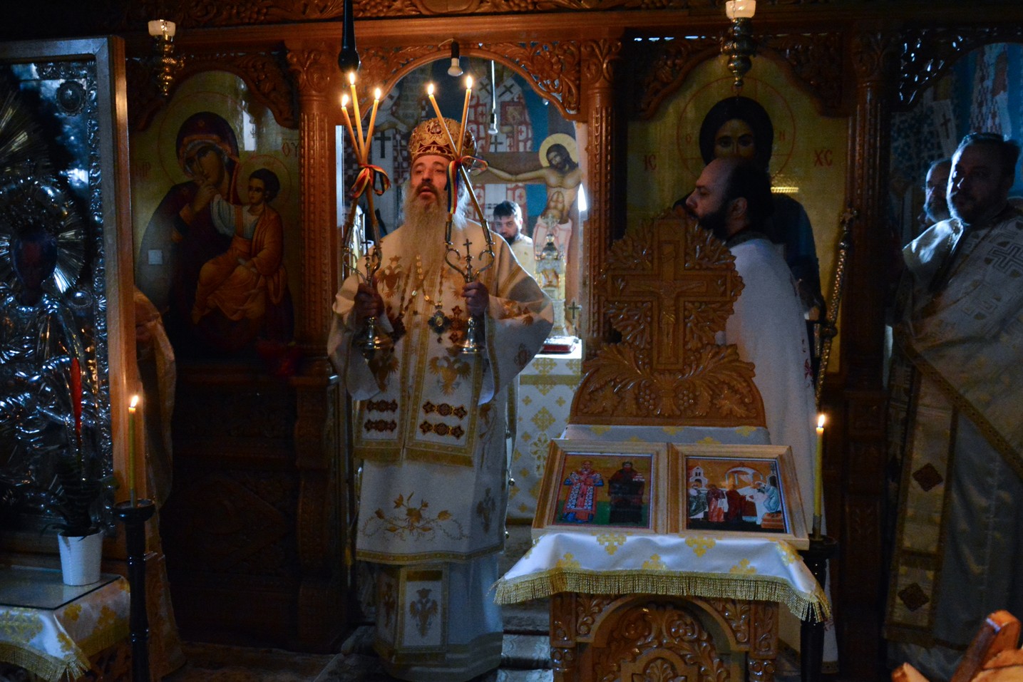 Foto: Flavius Popa Program de Mentorat pentru elevii seminariști din Arhiepiscopia Iașilor: „Ca să asculți pe cineva cu adevărat presupune și să-l cunoști”