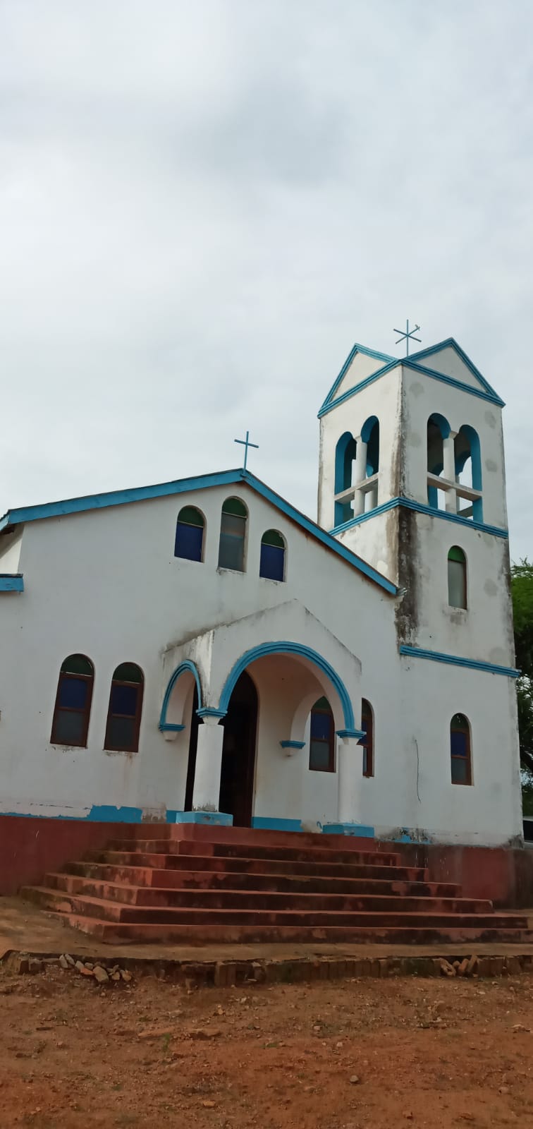 Răspunsuri liturgice la Parohia Ipwasi în trei limbi: swahili, greacă și română