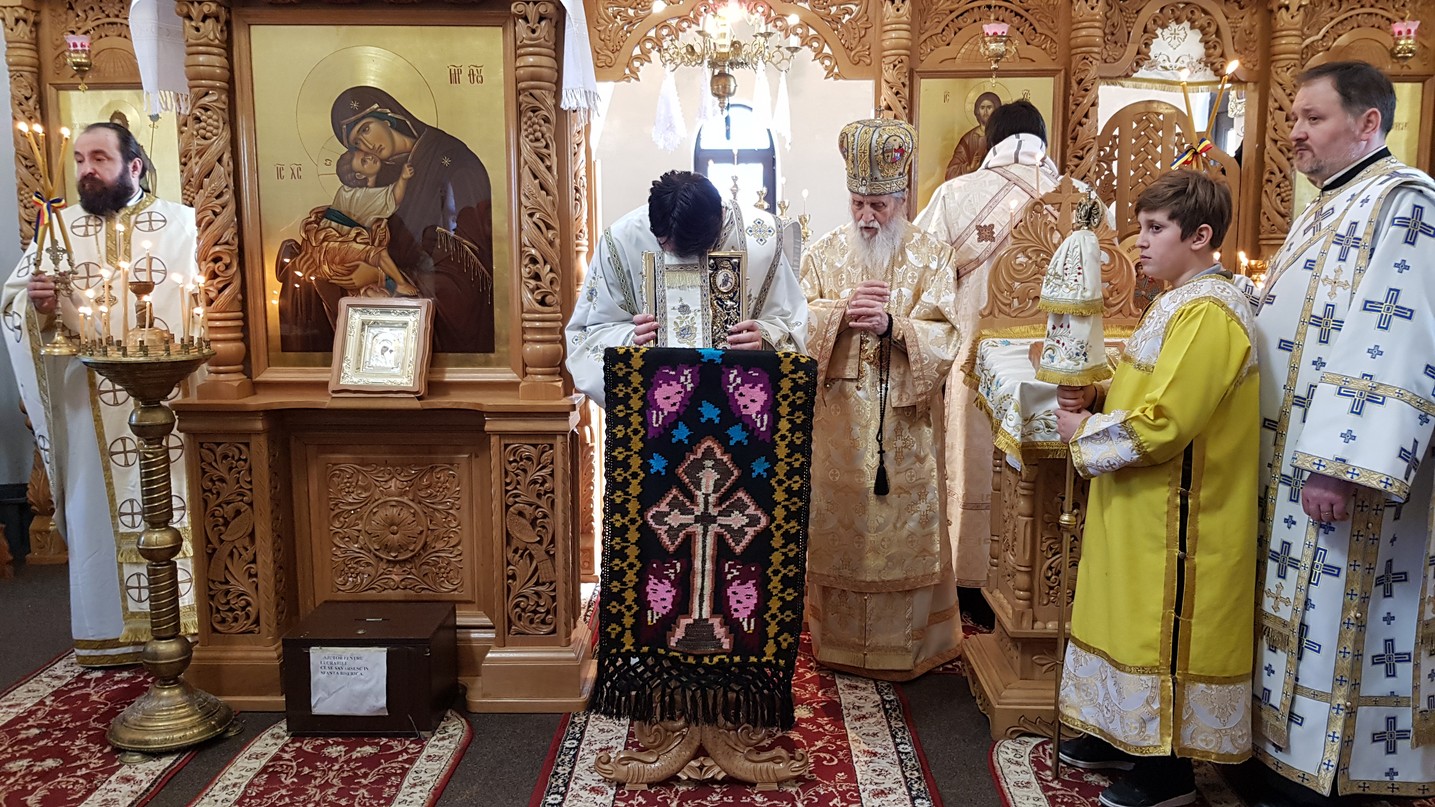 IPS Arhiepiscop Pimen, la Mitocu Dragomirnei: „Cuvintele de învățătură ale mamei și ale tatălui se înrădăcinează în sufletele copiilor”