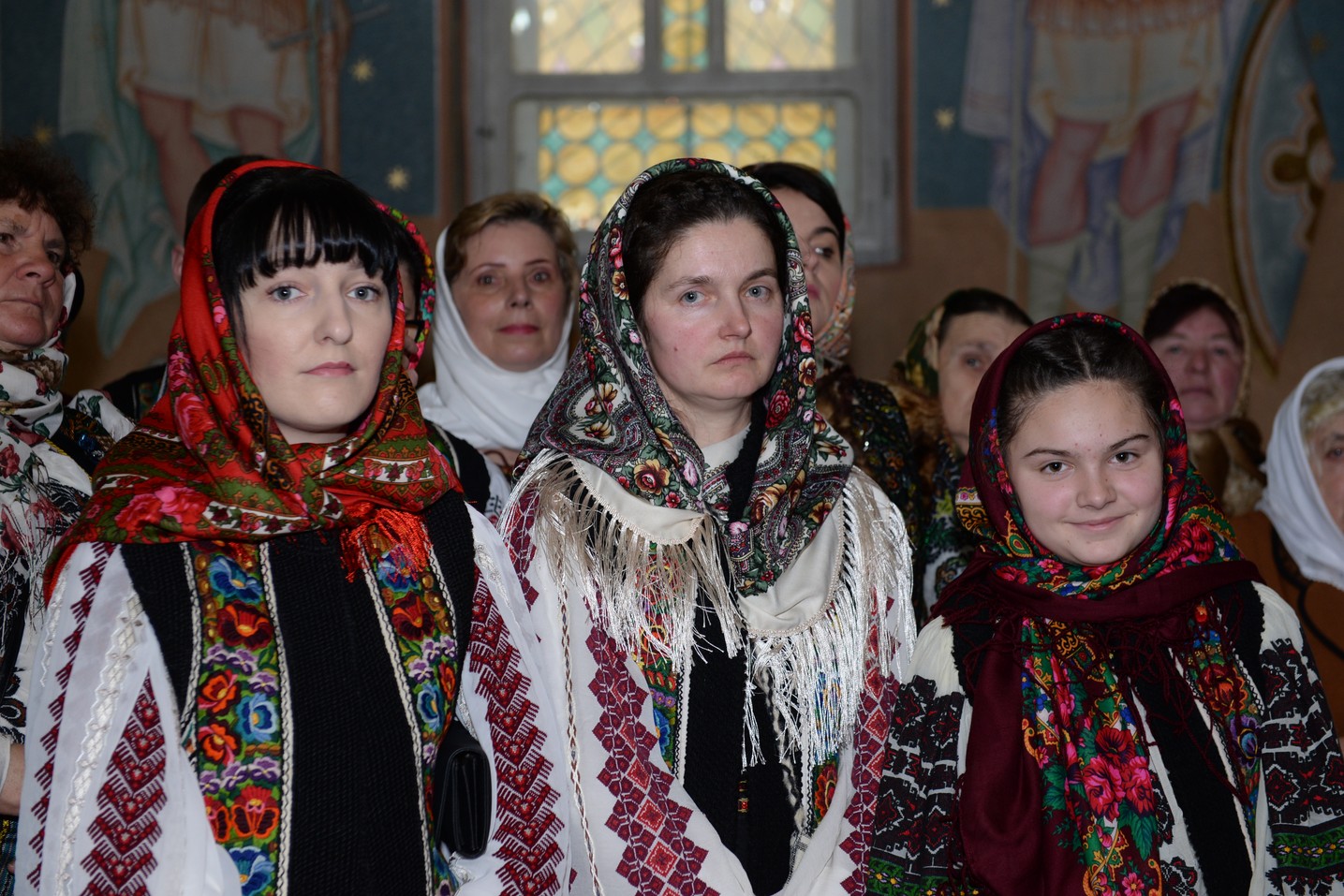 Liturghie arhierească la „Biserica dorneană de sub Runc”