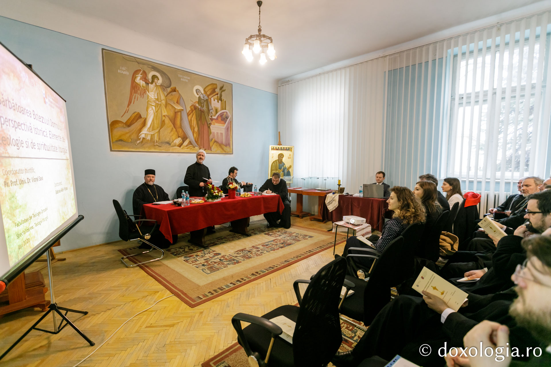 Foto: Pr. Silviu Cluci Redactorul coordonator al revistei ieșene „Teologie și Viață”, notat cu „Excelent” la susținerea tezei de doctorat